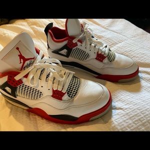 Jordan 4 Fire Red